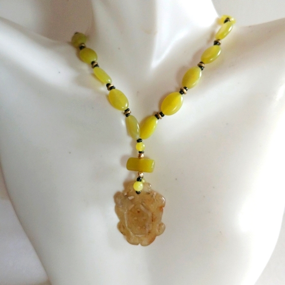 VINTAGE HAND CARVED JADE FOO DOGS CARVED STONES  NECKLACE  19-22" LONG - Picture 4 of 10